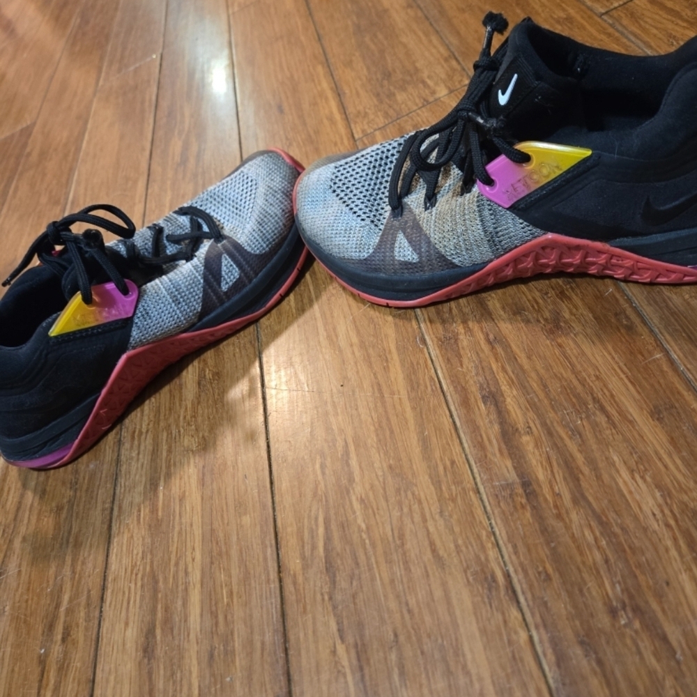 Nike Women's Black, Gray, and Pink Athletic Shoes